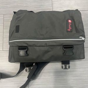 Commuter suit garment bag